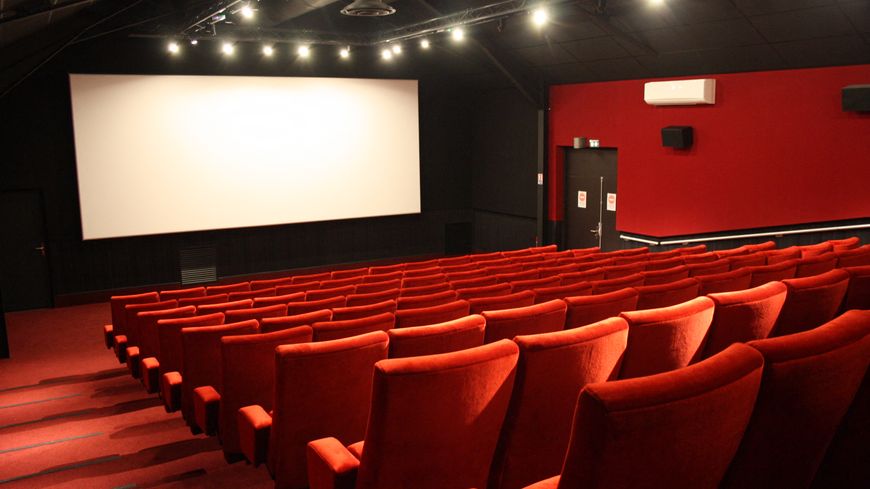 Cinéma : l'embouteillage de plus de 400 films qui attendent la réouverture des salles